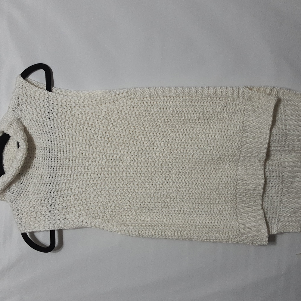 BISHOP+ YOUNG Elegant Off White  Knit Sweater Vest‎